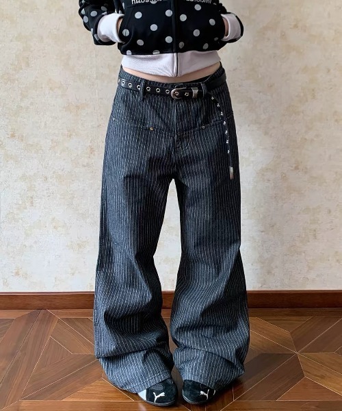AVYL（アヴィル）の「【美脚シルエット】ストライプルーズワイドバギーデニムパンツ（その他パンツ・レディース・ブラック・L/S/M）」の18枚目の写真