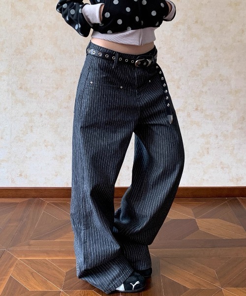 AVYL（アヴィル）の「【美脚シルエット】ストライプルーズワイドバギーデニムパンツ（その他パンツ・レディース・ブラック・L/S/M）」の17枚目の写真