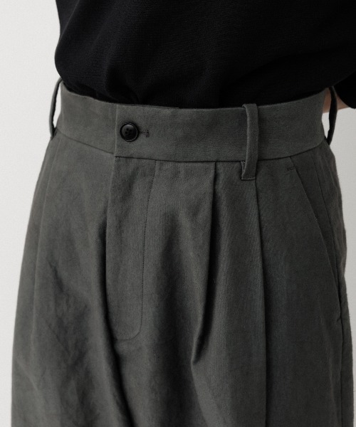 ADAM ET ROPE'（アダムエロペ）の「モールスキンバギースラックス（スラックス・メンズ・ダークブラウン/チャコールグレー・L/M）」の6枚目の写真