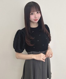 袖フェザー装飾飛ばしニット