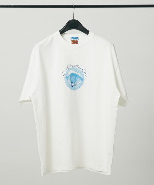 CITY COUNTRY CITY（シティーカントリーシティー）の「CITY COUNTRY CITY　COTTON T-SHIRT PLOY AA（Tシャツ/カットソー・メンズ・ホワイト/ブラック・MEDIUM/LARGE/X-LARGE）」の2枚目の写真