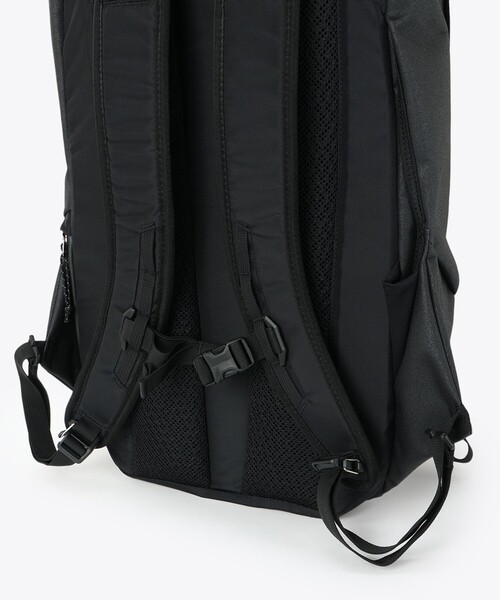 Columbia(コロンビア)の「Columbia/ アーバントレックWR 22L バックパック /コロンビア(バックパック/リュック・レディース・ブラック・ONE SIZE)」の10枚目の写真