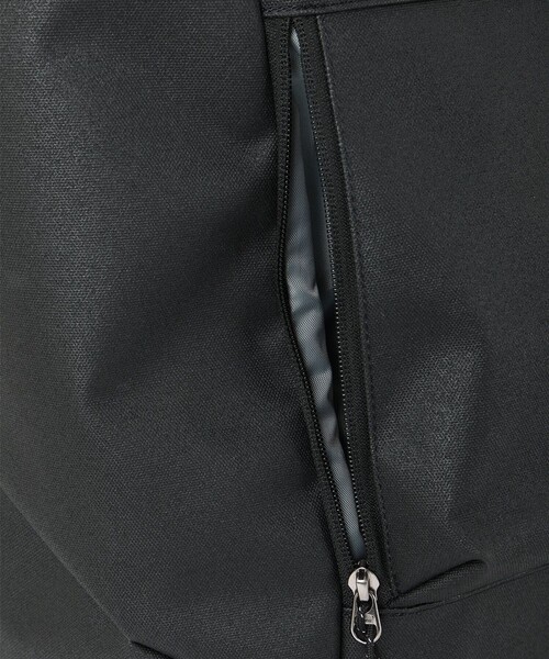 Columbia(コロンビア)の「Columbia/ アーバントレックWR 22L バックパック /コロンビア(バックパック/リュック・レディース・ブラック・ONE SIZE)」の12枚目の写真