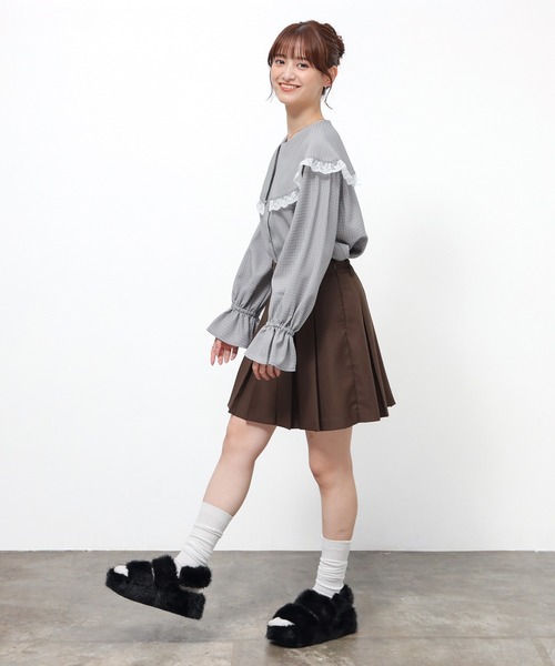 Honeys(ハニーズ)の「ビッグ衿ブラウス(シャツ/ブラウス・レディース・ブラウン系1/グレー系1/ホワイト・L/LL/M/S)」の19枚目の写真