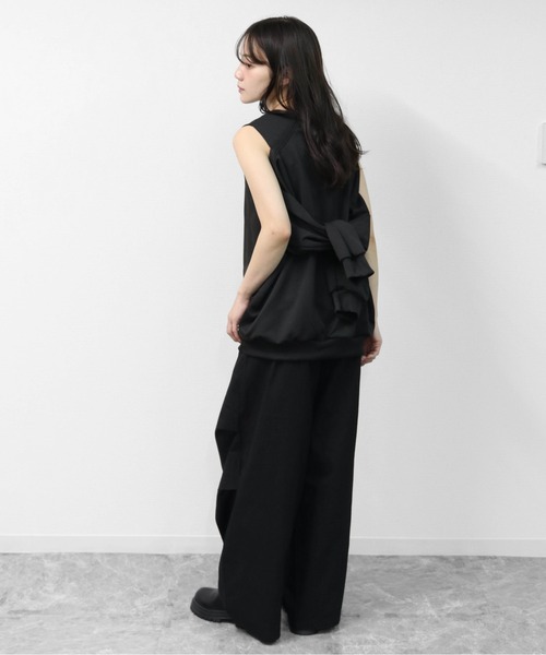 THE CELL.（ザセルドット）の「WEB限定商品 マルチWAY　タンクオフショルトップス　MULTI-WAY TANK OFF-SHOULDER TOPS（Tシャツ/カットソー・レディース・ブラック/グレー・FREE）」の11枚目の写真