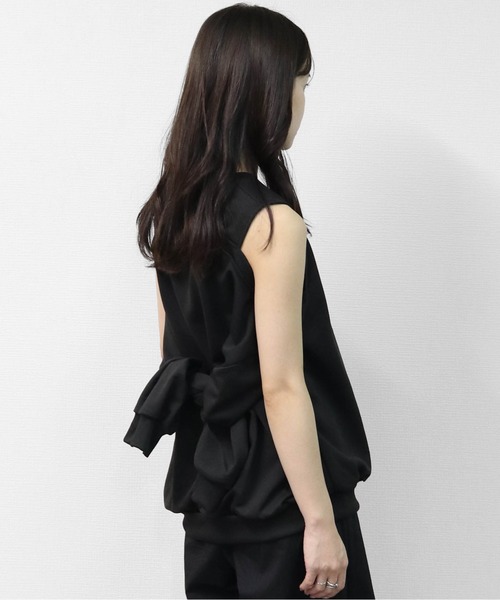 THE CELL.（ザセルドット）の「WEB限定商品 マルチWAY　タンクオフショルトップス　MULTI-WAY TANK OFF-SHOULDER TOPS（Tシャツ/カットソー・レディース・ブラック/グレー・FREE）」の9枚目の写真