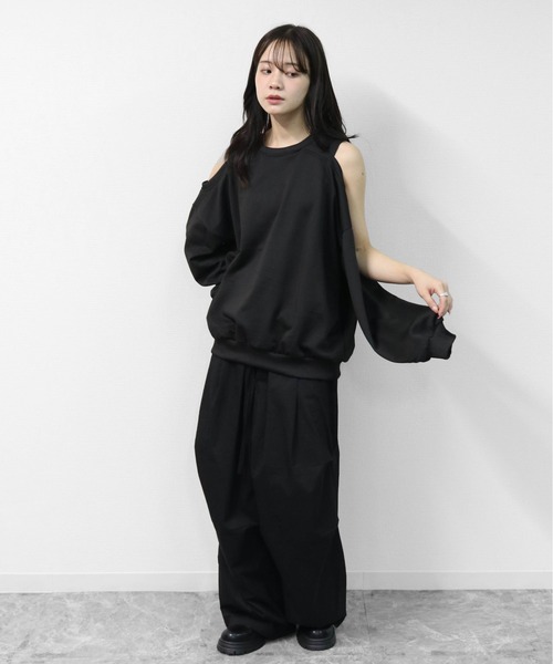 THE CELL.（ザセルドット）の「WEB限定商品 マルチWAY　タンクオフショルトップス　MULTI-WAY TANK OFF-SHOULDER TOPS（Tシャツ/カットソー・レディース・ブラック/グレー・FREE）」の7枚目の写真