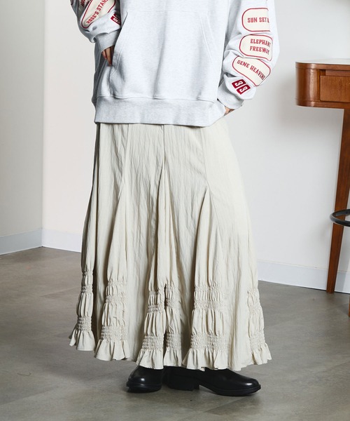 ROSE BUD(ローズバッド)の「LONG SHIRRED SKIRT(スカート・レディース・オフホワイト/チャコール・ONE SIZE)」の1枚目の写真