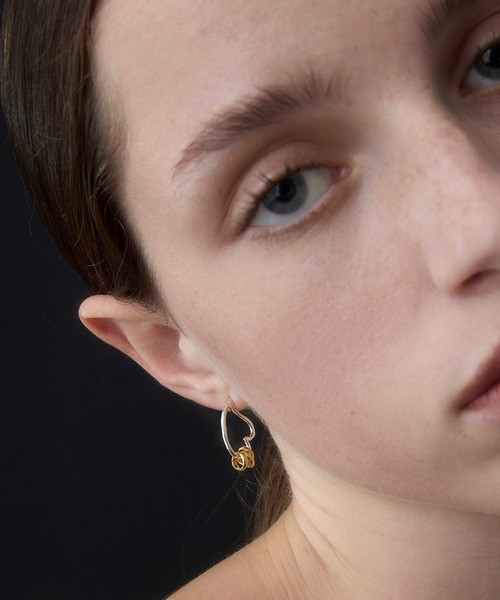 LAPUIS(ラピュイ)の「LAPUIS(ラピュイ)Rough heart pierced earrings(ピアス(両耳用)・レディース・ゴールド/マルチ・FREE)」の6枚目の写真