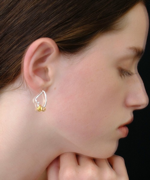 LAPUIS(ラピュイ)の「LAPUIS(ラピュイ)Rough heart pierced earrings(ピアス(両耳用)・レディース・ゴールド/マルチ・FREE)」の8枚目の写真