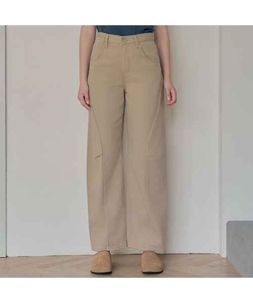 SLOWLOLLI（スローローリ）の「カーブワイドパンツ_3色（デニムパンツ・レディース・ネイビー/アイボリー/オートミール・2(M)/1(S)/3(L)）」の3枚目の写真