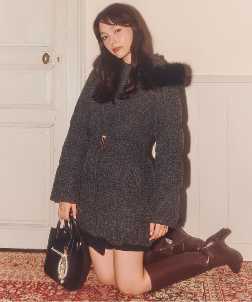 JILL by JILL STUART(ジルバイジルスチュアート)の「ウエストマークダウン(ダウンジャケット/コート・レディース・グレー系その他2/ブラック系その他/ブラック・SMALL/MEDIUM)」の4枚目の写真