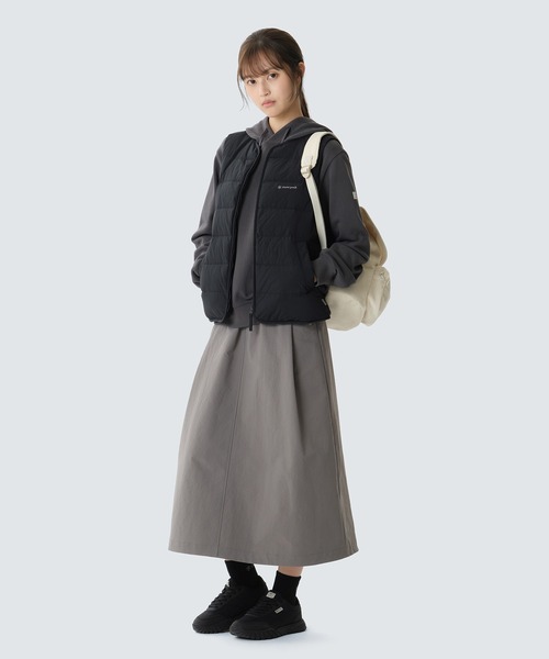 Snow Peak(スノーピーク)の「Snow Peak / LAND WOMEN'S LIGHT DOWN VEST ランドライトダウンベスト ウィメンズ 海外限定(ベスト・レディース・ブラウン/アイボリー/ブラック/ライトベージュ・S/M/L)」の5枚目の写真