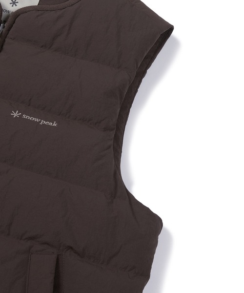 Snow Peak(スノーピーク)の「Snow Peak / LAND WOMEN'S LIGHT DOWN VEST ランドライトダウンベスト ウィメンズ 海外限定(ベスト・レディース・ブラウン/アイボリー/ブラック/ライトベージュ・S/M/L)」の18枚目の写真