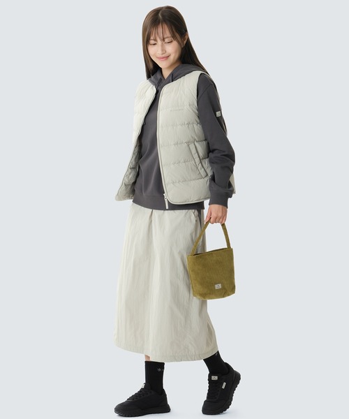 Snow Peak(スノーピーク)の「Snow Peak / LAND WOMEN'S LIGHT DOWN VEST ランドライトダウンベスト ウィメンズ 海外限定(ベスト・レディース・ブラウン/アイボリー/ブラック/ライトベージュ・S/M/L)」の7枚目の写真