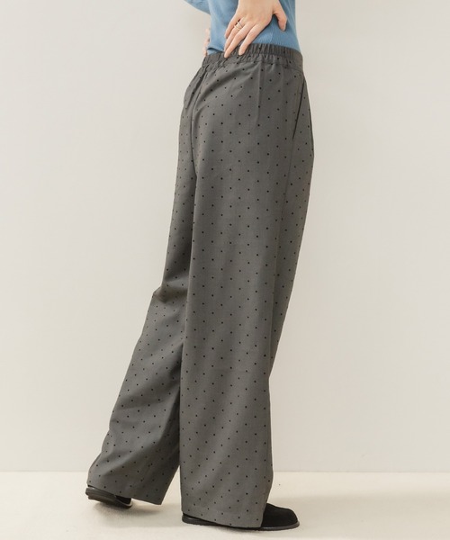 HEILIS(ヘイリス)の「ドット柄イージースラックス/イージースラックス スラックス ワイドパンツ ドットパンツ ドット柄パンツ 水玉 ロングパンツ イージーパンツ ワイドスラックス ストレートパンツ 韓国ファッション カジュアル レディライク オフィスカジュアル デイリー 秋服 冬服 グレー ブラック(スラックス・レディース・ブラック/グレー・FREE)」の9枚目の写真