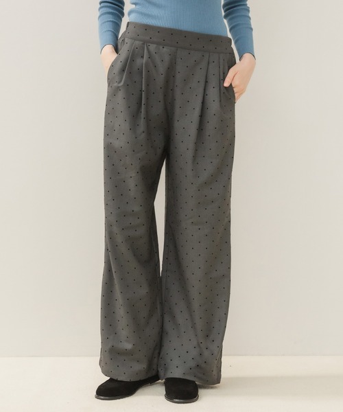 HEILIS(ヘイリス)の「ドット柄イージースラックス/イージースラックス スラックス ワイドパンツ ドットパンツ ドット柄パンツ 水玉 ロングパンツ イージーパンツ ワイドスラックス ストレートパンツ 韓国ファッション カジュアル レディライク オフィスカジュアル デイリー 秋服 冬服 グレー ブラック(スラックス・レディース・ブラック/グレー・FREE)」の3枚目の写真
