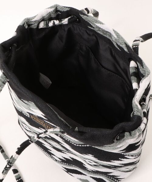 PENDLETON(ペンドルトン)の「【 PENDLETON / ペンドルトン 】GOBELINS BUCKET BAG / ゴブランバケットバッグ(ショルダーバッグ・レディース・ブラック/ブラウン・FREE)」の7枚目の写真