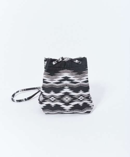 PENDLETON(ペンドルトン)の「【 PENDLETON / ペンドルトン 】GOBELINS BUCKET BAG / ゴブランバケットバッグ(ショルダーバッグ・レディース・ブラック/ブラウン・FREE)」の3枚目の写真