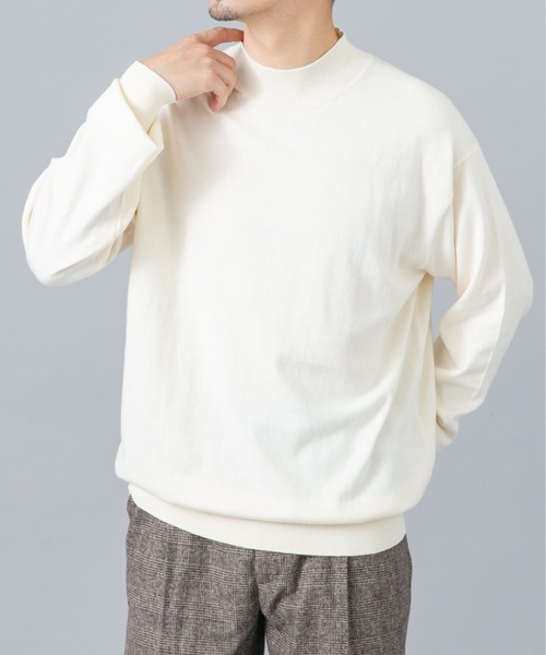 URBAN RESEARCH ROSSO MEN(アーバンリサーチロッソメン)の「『イージーケア』コットンカシミヤモックネックニット(ニット/セーター・メンズ・グレー/ブラック/アイボリー/ベージュ系その他/マスタード/ネイビー・LARGE/MEDIUM)」の8枚目の写真