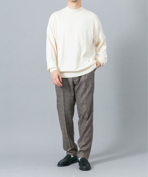 URBAN RESEARCH ROSSO MEN(アーバンリサーチロッソメン)の「『イージーケア』コットンカシミヤモックネックニット(ニット/セーター・メンズ・グレー/ブラック/アイボリー/ベージュ系その他/マスタード/ネイビー・LARGE/MEDIUM)」の10枚目の写真