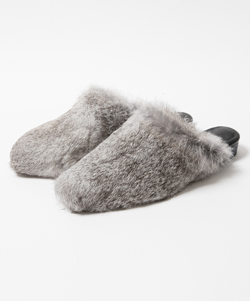 AMERICAN RAG CIE（アメリカンラグシー）の「AMERICAN RAG CIE　リアルラビットファーサボ【WEB限定】（サンダル・レディース・グレー/ブラック・37/38/36）」の3枚目の写真