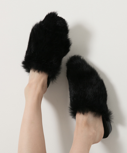 AMERICAN RAG CIE（アメリカンラグシー）の「AMERICAN RAG CIE　リアルラビットファーサボ【WEB限定】（サンダル・レディース・グレー/ブラック・37/38/36）」の10枚目の写真