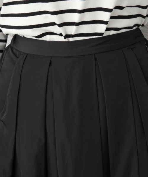 LEPSIM（レプシィム）の「タフタフレアタックスカート　740647（スカート・レディース・ベージュ/ブラック・LARGE/MEDIUM）」の7枚目の写真