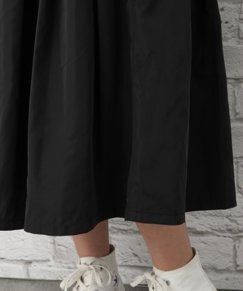 LEPSIM（レプシィム）の「タフタフレアタックスカート　740647（スカート・レディース・ベージュ/ブラック・LARGE/MEDIUM）」の9枚目の写真