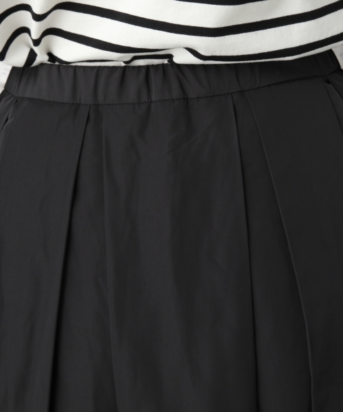 LEPSIM（レプシィム）の「タフタフレアタックスカート　740647（スカート・レディース・ベージュ/ブラック・LARGE/MEDIUM）」の10枚目の写真
