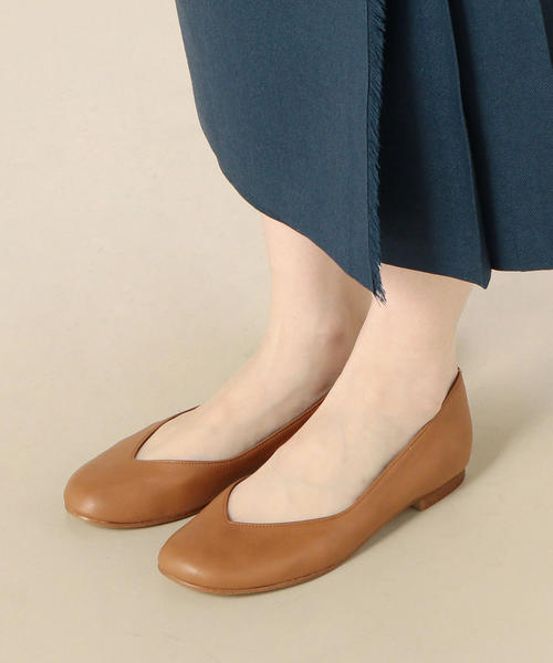 BEAUTY&YOUTH UNITED ARROWS（ビューティーアンドユースユナイテッドアローズ）の「BY Vカットフラットシューズ о（パンプス・レディース・ホワイト/ブラック/ブラウン・37/36/38/35h/36h/37h）」の14枚目の写真