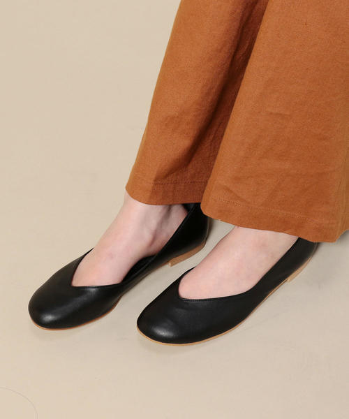 BEAUTY&YOUTH UNITED ARROWS（ビューティーアンドユースユナイテッドアローズ）の「BY Vカットフラットシューズ ◆（パンプス・レディース・ホワイト/ブラック/ブラウン・35h/37/36/38/37h/36h）」の11枚目の写真