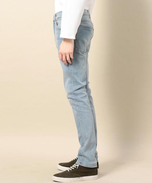 CHEAP MONDAY(チープマンデイ)の「<CHEAP MONDAY(チープマンデー)> STONEWASH BL/デニムパンツ ◆(デニムパンツ・メンズ・ライトブルー・30inch/32inch/28inch)」の4枚目の写真