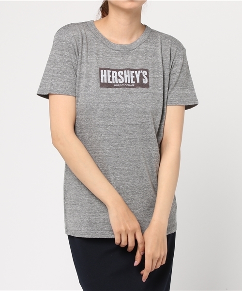 SHIPS for women(シップスフォーウィメン)の「WCO:HERSHEY’S/Cola TEE(Tシャツ/カットソー・レディース・オフホワイト/グレー/グレー系その他・ONE SIZE)」の3枚目の写真