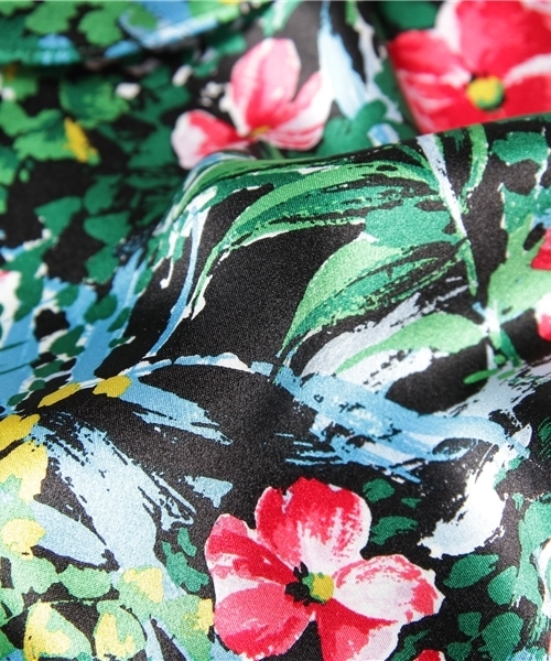 Drawer（ドゥロワー）の「Drawer シルクサテン フラワープリントショートパンツ（その他パンツ・レディース・ケリー・36/38）」の6枚目の写真