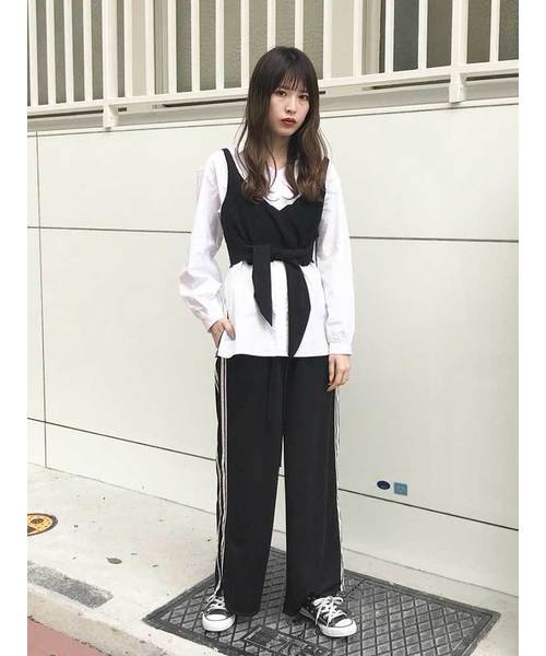 MURUA(ムルーア)の「ナローラインジャージ(その他パンツ・レディース・ブラック/ピンク・FREE)」の2枚目の写真