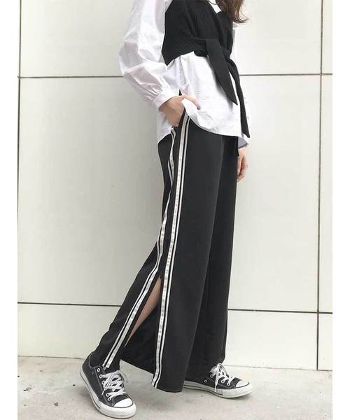 MURUA(ムルーア)の「ナローラインジャージ(その他パンツ・レディース・ブラック/ピンク・FREE)」の6枚目の写真