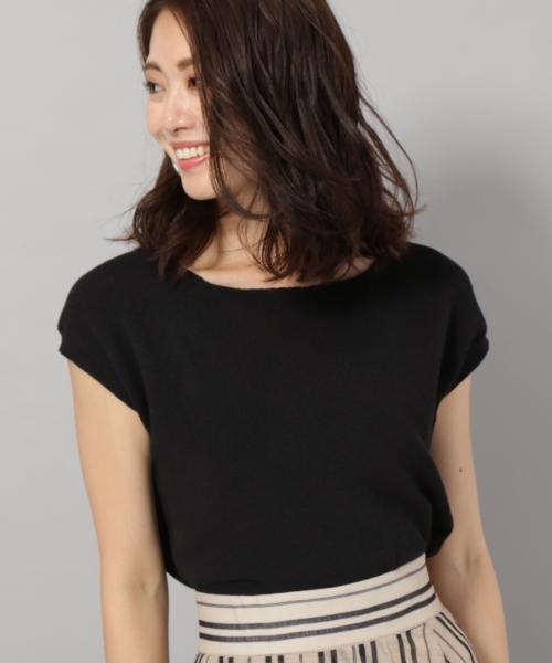 Andemiu（アンデミュウ）の「ボートネックラフニット796804（ニット/セーター・レディース・ブラック/パープル/オフホワイト/グリーン・FREE）」の2枚目の写真