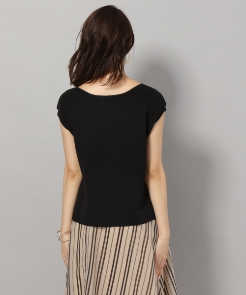 Andemiu（アンデミュウ）の「ボートネックラフニット796804（ニット/セーター・レディース・ブラック/パープル/オフホワイト/グリーン・FREE）」の12枚目の写真