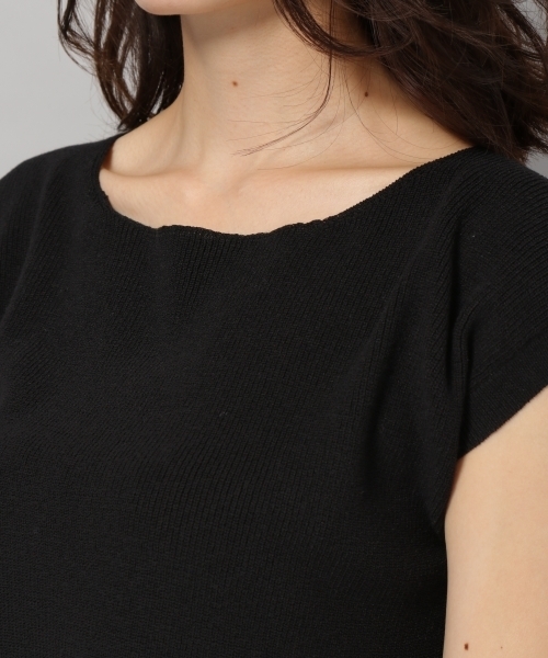 Andemiu（アンデミュウ）の「ボートネックラフニット796804（ニット/セーター・レディース・ブラック/パープル/オフホワイト/グリーン・FREE）」の13枚目の写真