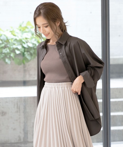 KOBE LETTUCE（コウベレタス）の「コットン混ルーズビッグシャツトップス（シャツ/ブラウス・レディース・ベージュ/ネイビー/オフホワイト/サックスブルー/ピンク/モカ/ホワイト系その他/ブラウン系その他/ベージュ系その他/ブルー系その他/ピンク系その他/ブルー系その他2/カーキ/グリーン系その他/ブラック系その他/グレー系その他/チャコール/ピンク系その他2/ピンク系その他3/ブラック/グリーン/オレンジ/イエロー/イエロー系その他/オレンジ系その他/ホワイト系その他2/ホワイト系その他3/ベージュ系その他2/ベージュ系その他3/グリーン系その他2/ブルー系その他3/ブルー系その他4/ブルー系その他5/ブルー系その他6/ブラック系その他2/ブラウン系その他3/グレー系その他2/ブラック系その他3/グリーン系その他3/グレー系その他3/ブラウン系その他2/イエロー系その他2/イエロー系その他3/ベージュ系その他5/ベージュ系その他4/レッド系その他/レッド/ベージュ系その他7/グリーン系その他4/グリーン系その他6/ブラック系その他4/ブラウン系その他4/ブラウン系その他5/ブラック系その他5/グリーン系その他5/グリーン系その他7/ベージュ系その他6/ピンク系その他4/グリーン系/グリーン系1/ピンク系その他5/サックスブルー系1/ブラック系その他7/ホワイト系その他5/ピンク系その他7/グリーン系3/ホワイト系その他4/ピンク系その他6/グリーン系2/サックスブルー系/ブラック系その他6/ピンク系1/ピンク系/ネイビー系1/ピンク系3/ピンク系2/ネイビー系/パープル系/パープル系1/ピンク系5/ピンク系4/ミント/サックスブルー系2/ブルー系その他7/ブルー/ブラウン/ブルー系・1/M/2/4/3）」の18枚目の写真