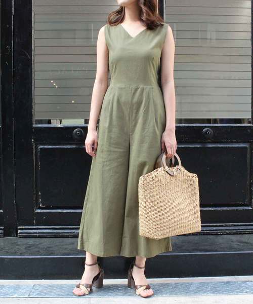 MODE ROBE(モードローブ)の「Vネックリボンオールインワン(つなぎ/オールインワン・レディース・ブラック/ベージュ/カーキ/オレンジ・FREE)」の3枚目の写真