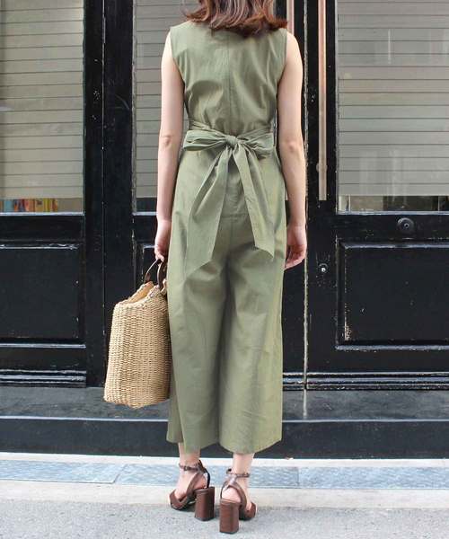 MODE ROBE(モードローブ)の「Vネックリボンオールインワン(つなぎ/オールインワン・レディース・ブラック/ベージュ/カーキ/オレンジ・FREE)」の7枚目の写真