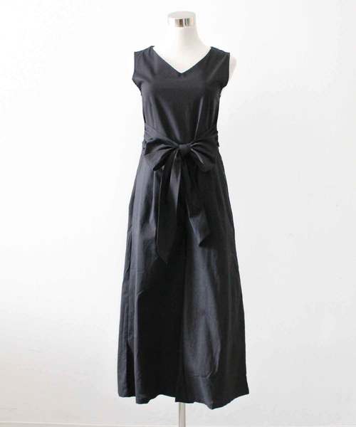 MODE ROBE(モードローブ)の「Vネックリボンオールインワン(つなぎ/オールインワン・レディース・ブラック/ベージュ/カーキ/オレンジ・FREE)」の10枚目の写真