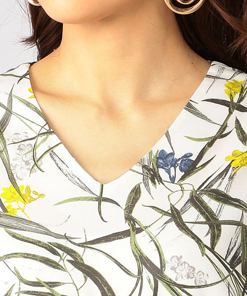 A/C DESIGN BY ALPHA CUBIC（エーシーデザインバイアルファキュービック）の「◇カタログ掲載◇ボタニカルプリントワンピース（ワンピース・レディース・ネイビー/オフホワイト・9号/13号/11号）」の6枚目の写真