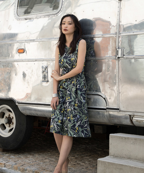 A/C DESIGN BY ALPHA CUBIC（エーシーデザインバイアルファキュービック）の「◇カタログ掲載◇ボタニカルプリントワンピース（ワンピース・レディース・ネイビー/オフホワイト・9号/13号/11号）」の21枚目の写真