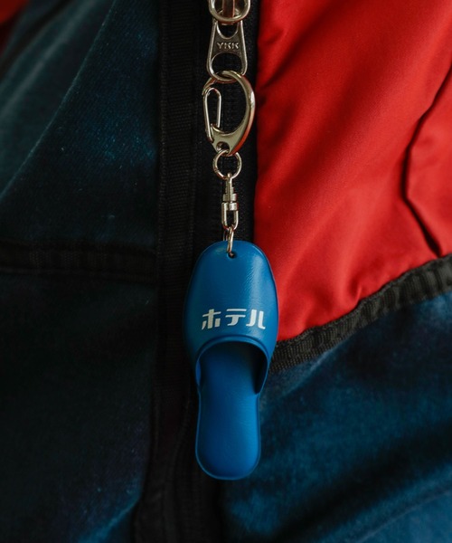 ニューレトロ(ニューレトロ)の「ニューレトロ スリッパキーホルダー キーリング(キーホルダー・レディース・ブラウン/レッド/イエロー/ブルー/グリーン・FREE)」の13枚目の写真