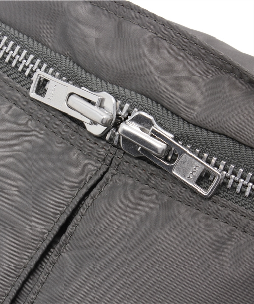 PORTER(ポーター)の「PORTER TANKER WAIST BAG L <B印 YOSHIDA SELECT>(ボディバッグ/ウエストポーチ・メンズ・ブラック系その他・ONE SIZE)」の7枚目の写真