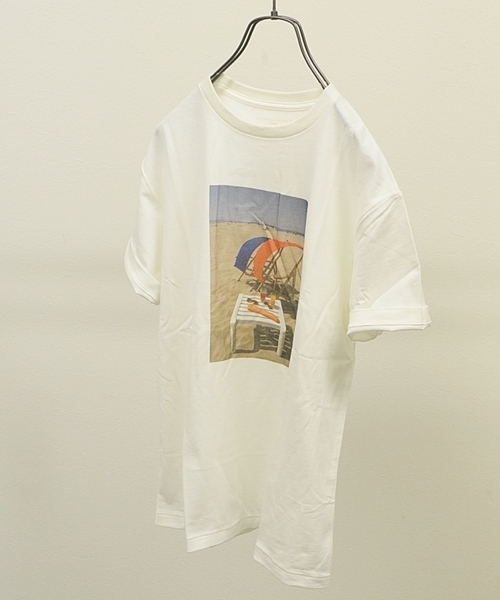 SHIPS GENERAL SUPPLY(シップスジェネラルサプライ)の「SGS: ゛CORBIS゛ プリントカットソー■(Tシャツ/カットソー・メンズ・ナチュラル/ベージュ系その他/ホワイト/ホワイト系その他・SMALL/X-LARGE/MEDIUM/LARGE)」の4枚目の写真
