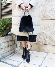 MODE ROBE（モードローブ）の「エコファーバック（ボディバッグ/ウエストポーチ）」